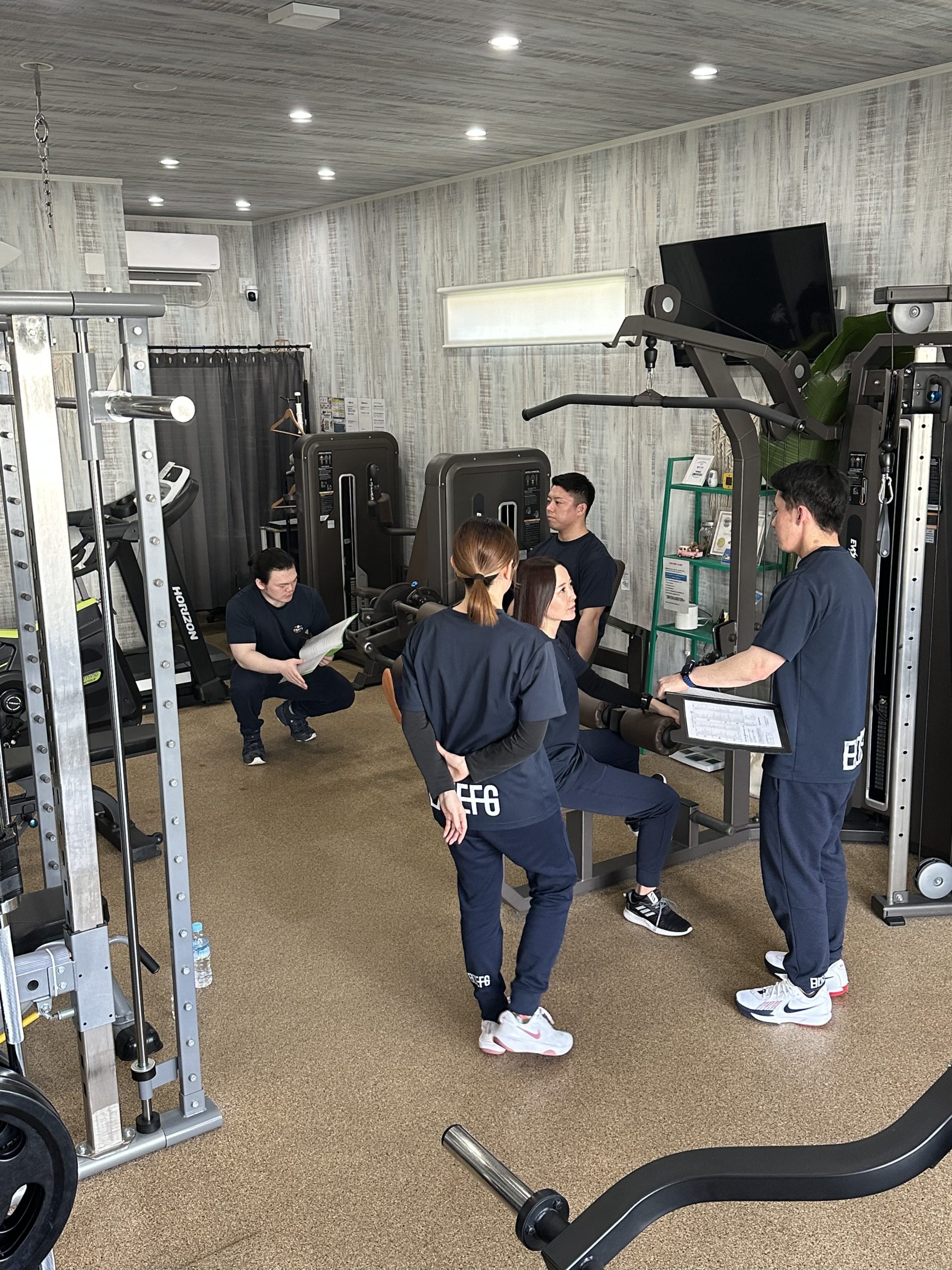 EIGHTY FITNESS GYMの研修風景